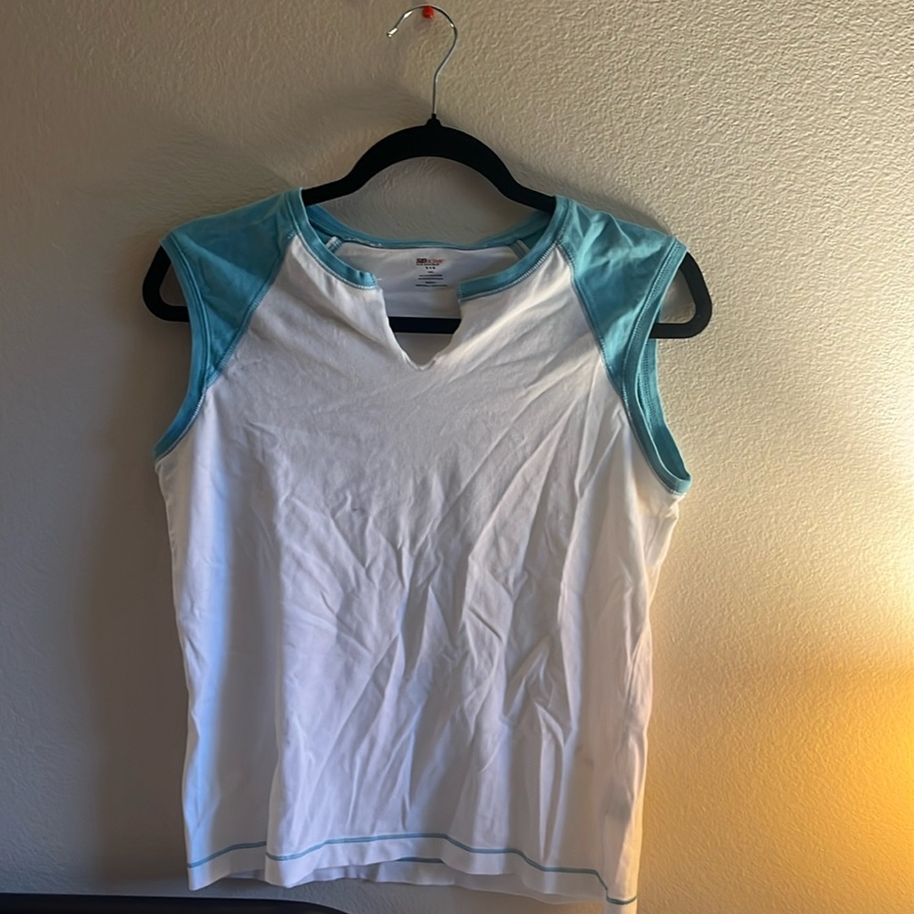 SJB Active Half shirt Tank Size: M